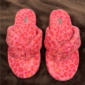Vionic slippers